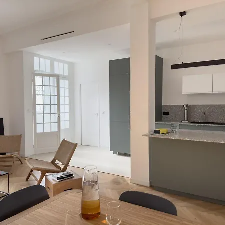 Cote D'azur Jardin Parking 6 Pers Luxe Apartment *