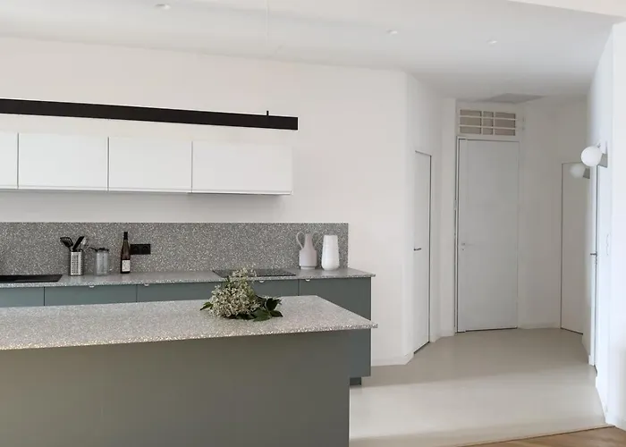Cote D'azur Jardin Parking 6 Pers Luxe شقة